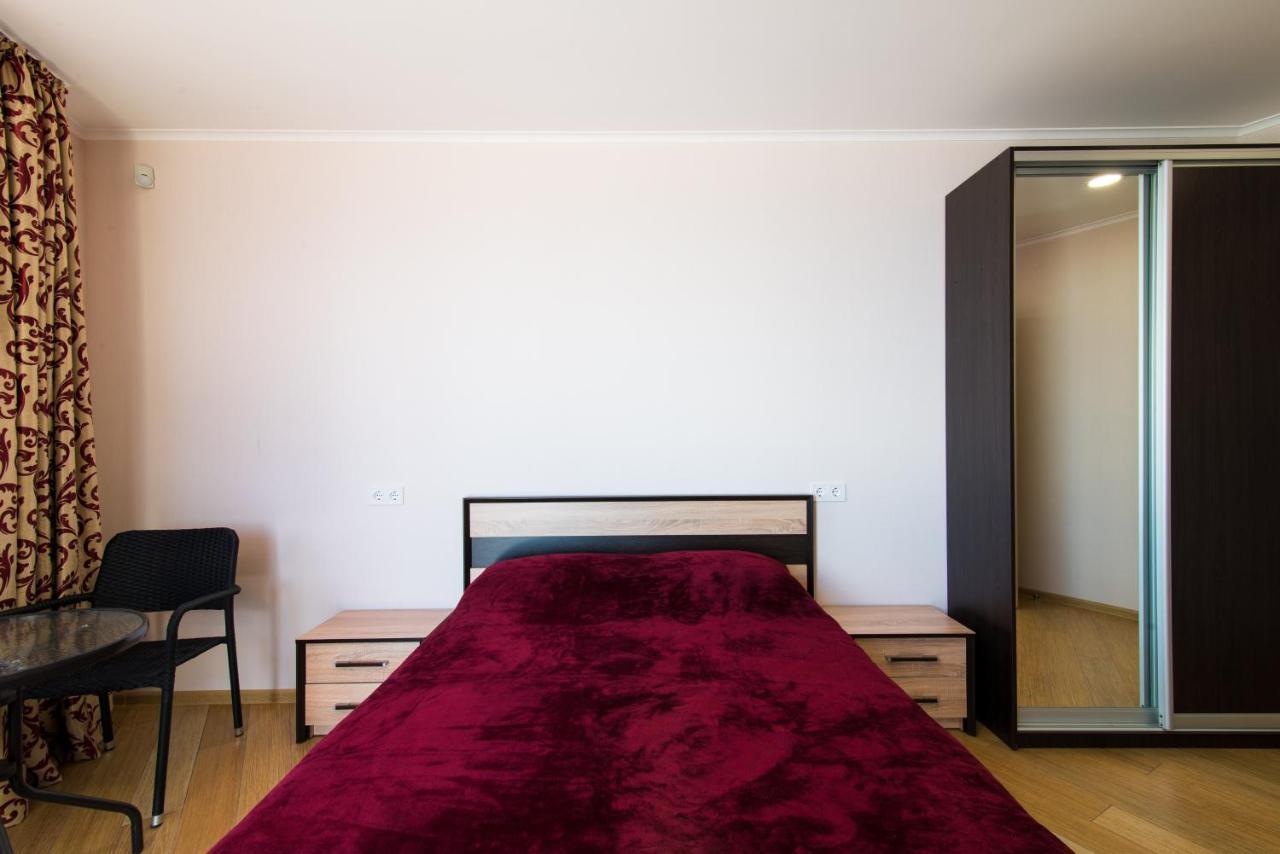 Hotel Tsvetok Oldenburg Bagian luar foto