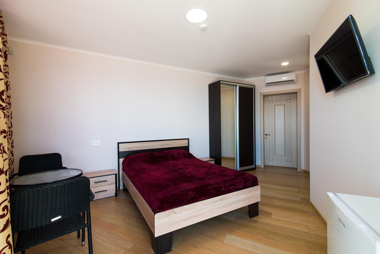 Hotel Tsvetok Oldenburg Bagian luar foto