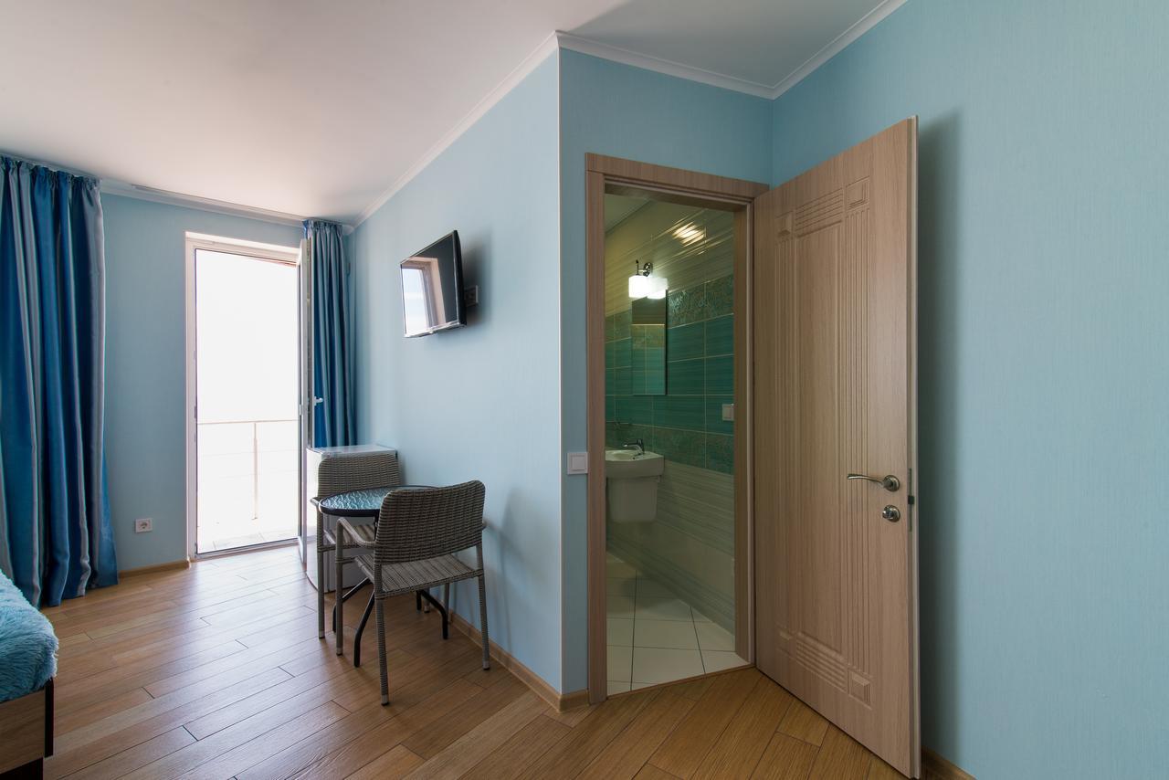 Hotel Tsvetok Oldenburg Bagian luar foto