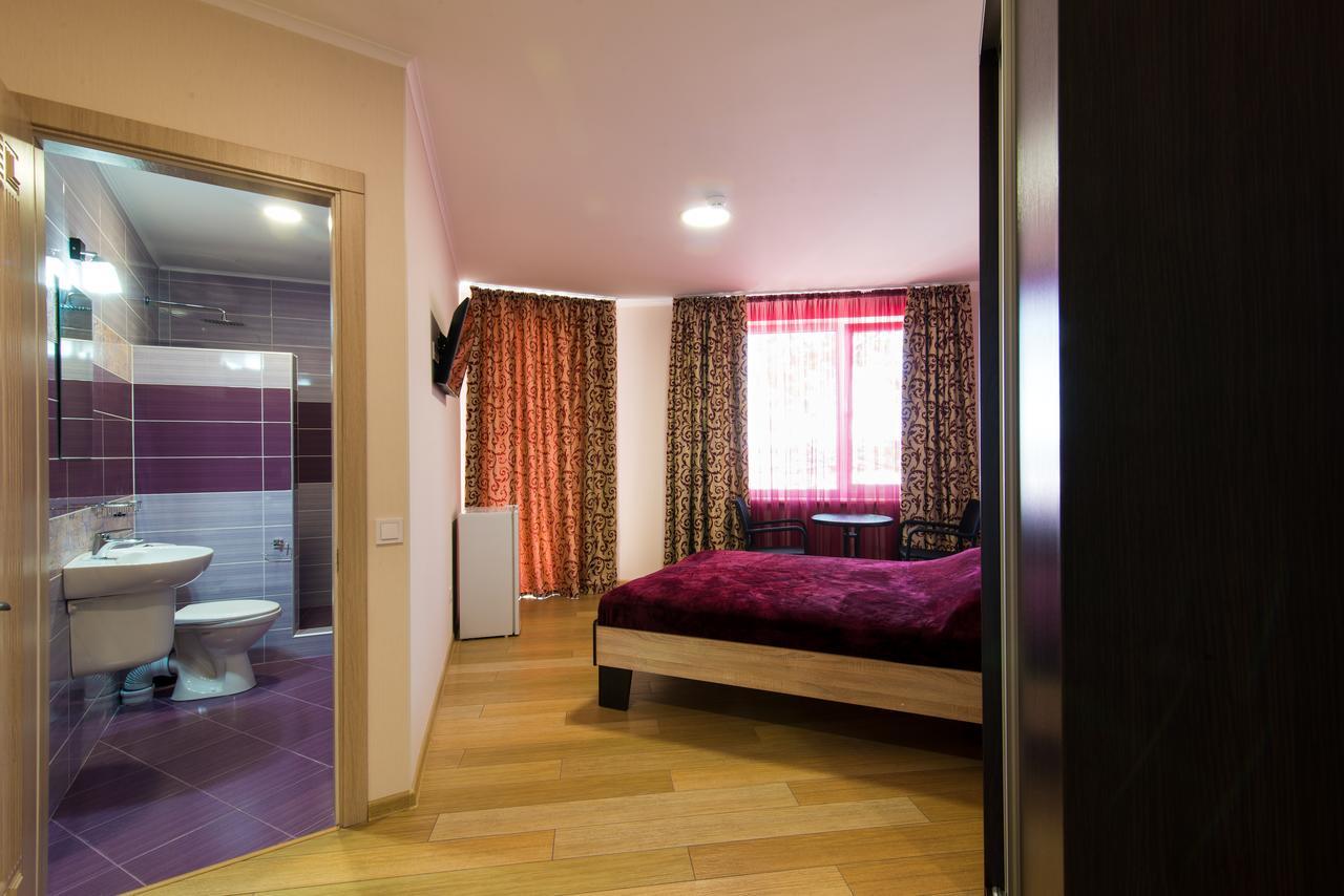 Hotel Tsvetok Oldenburg Bagian luar foto